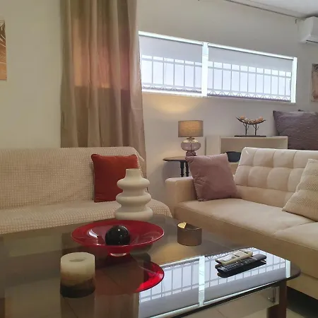 Ina's Cosy Studio 55m2, Koukaki, Acropolis 7' Apartment *