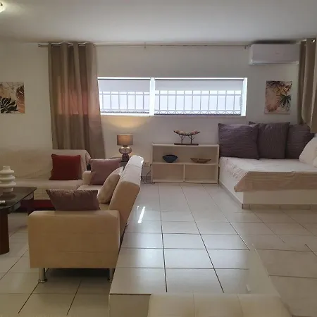 Ina's Cosy Studio 55m2, Koukaki, Acropolis 7' Apartment *