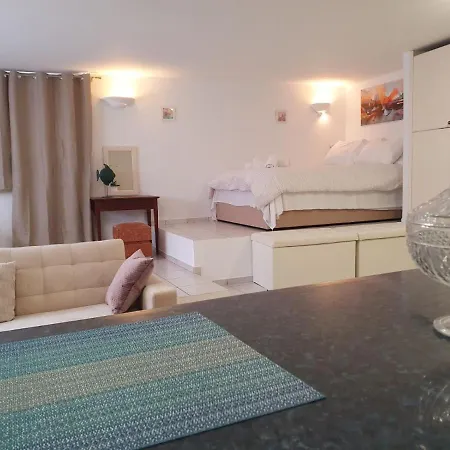 Apartment Ina's Cosy Studio 55m2, Koukaki, Acropolis 7' *