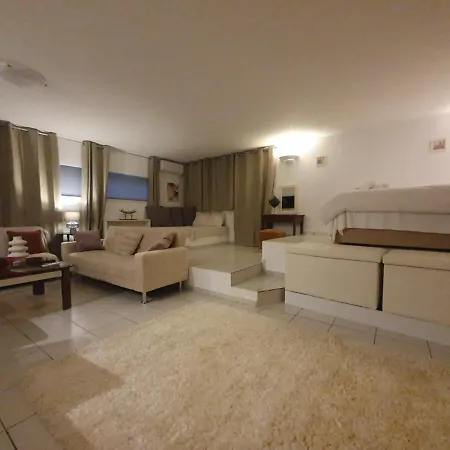 Apartment Ina's Cosy Studio 55m2, Koukaki, Acropolis 7' Athens